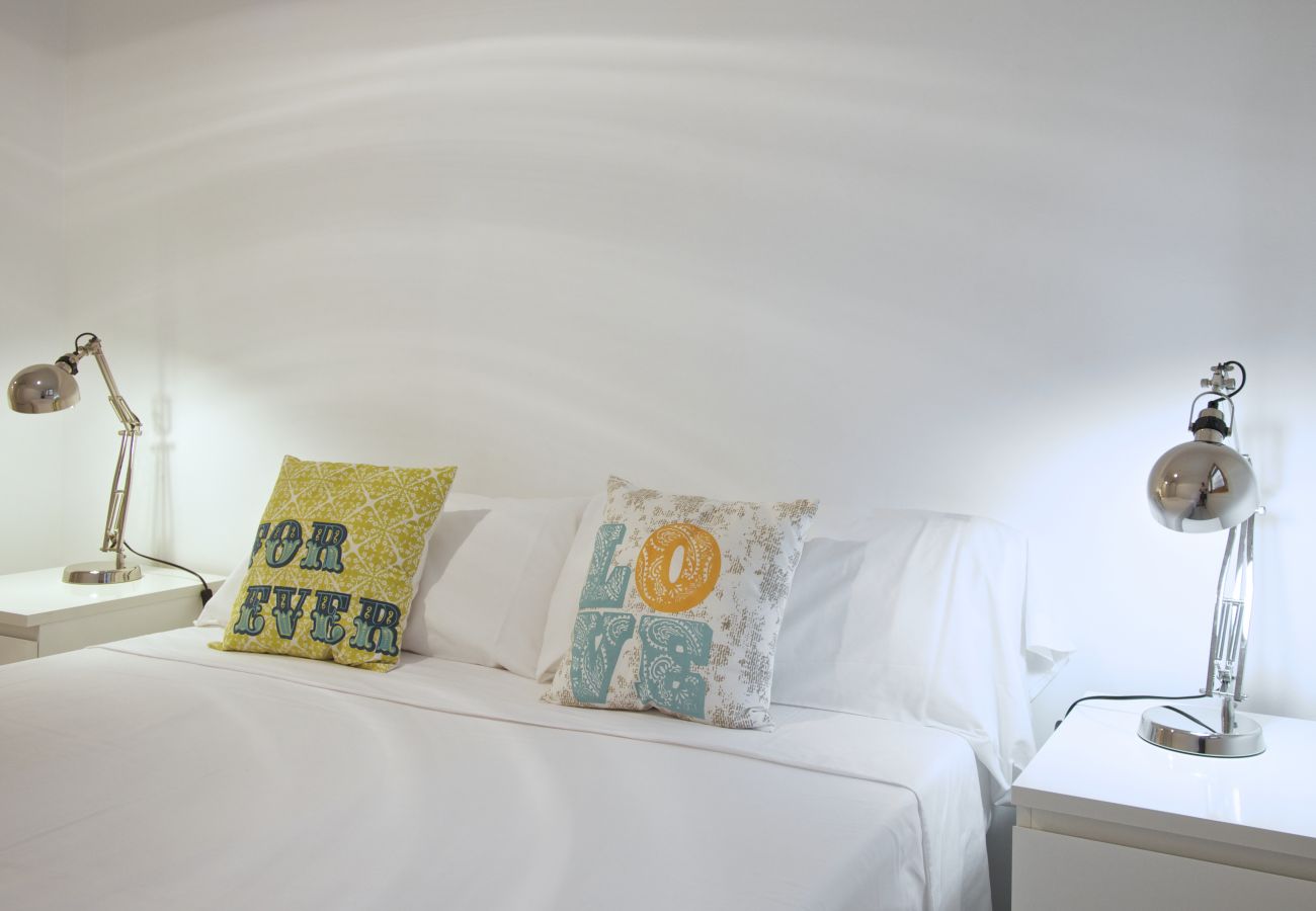Apartamento en Barcelona - Luminous 2Br Affordable Apt.