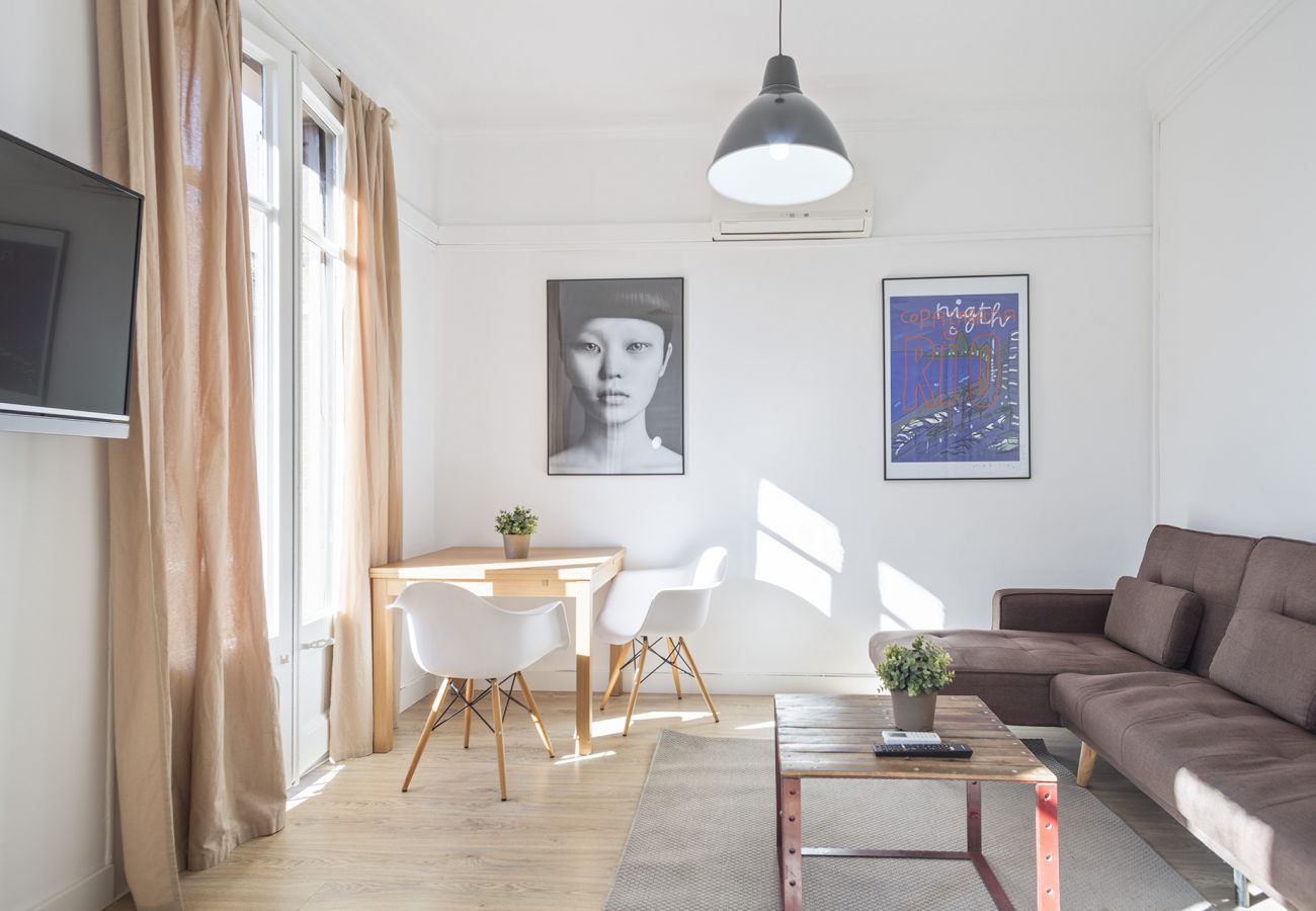 Apartamento en Barcelona - Stunning 4Br Modernist Style Apt.