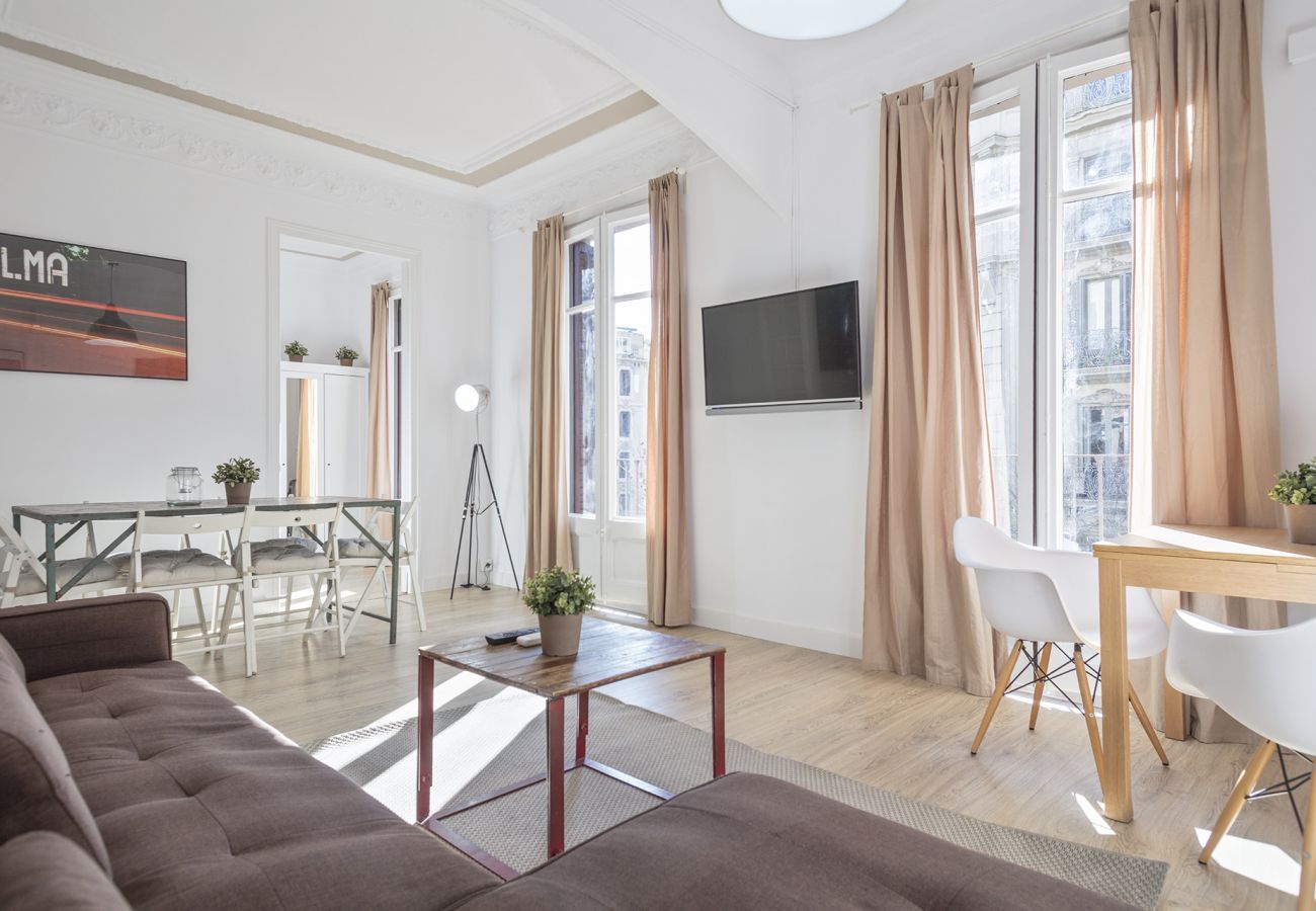 Apartamento en Barcelona - Stunning 4Br Modernist Style Apt.