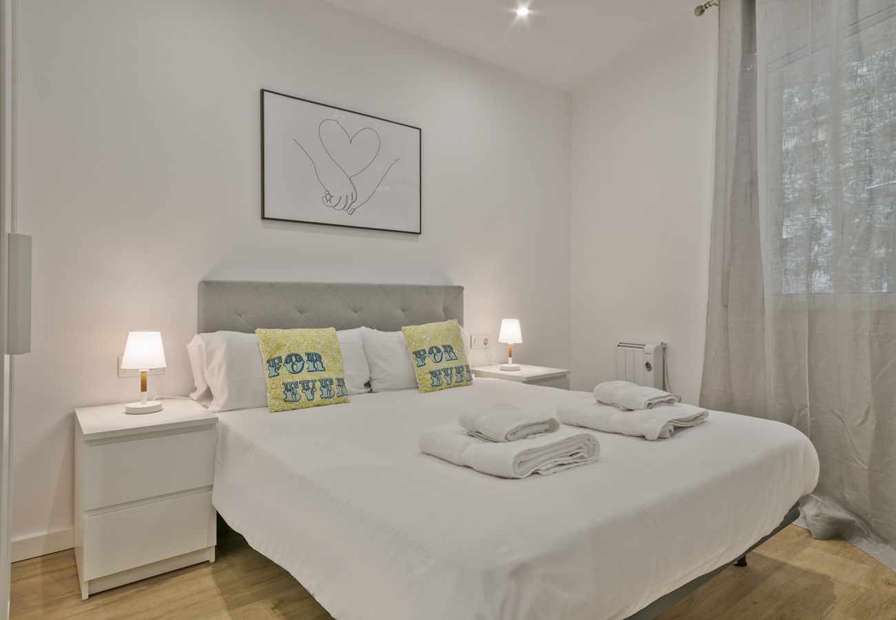 Apartment in Barcelona - Awesome Brand New 3Br Apt.