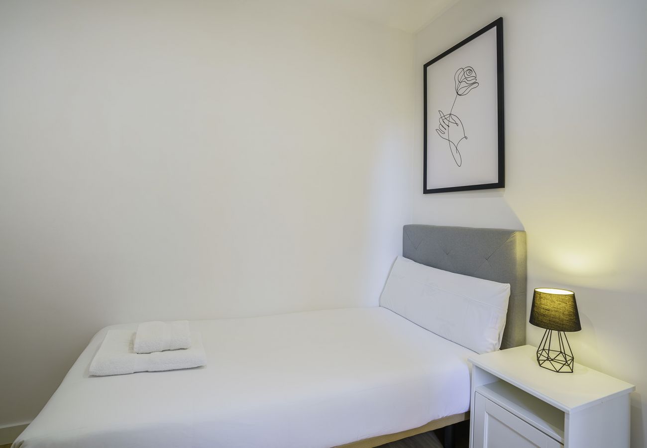 Apartment in Barcelona - G32